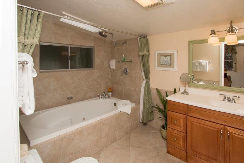 Bed and breakfast Headlands 3*