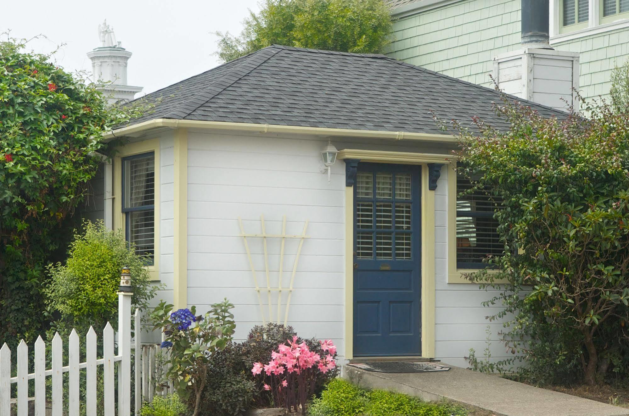 Bed and breakfast Headlands 3*