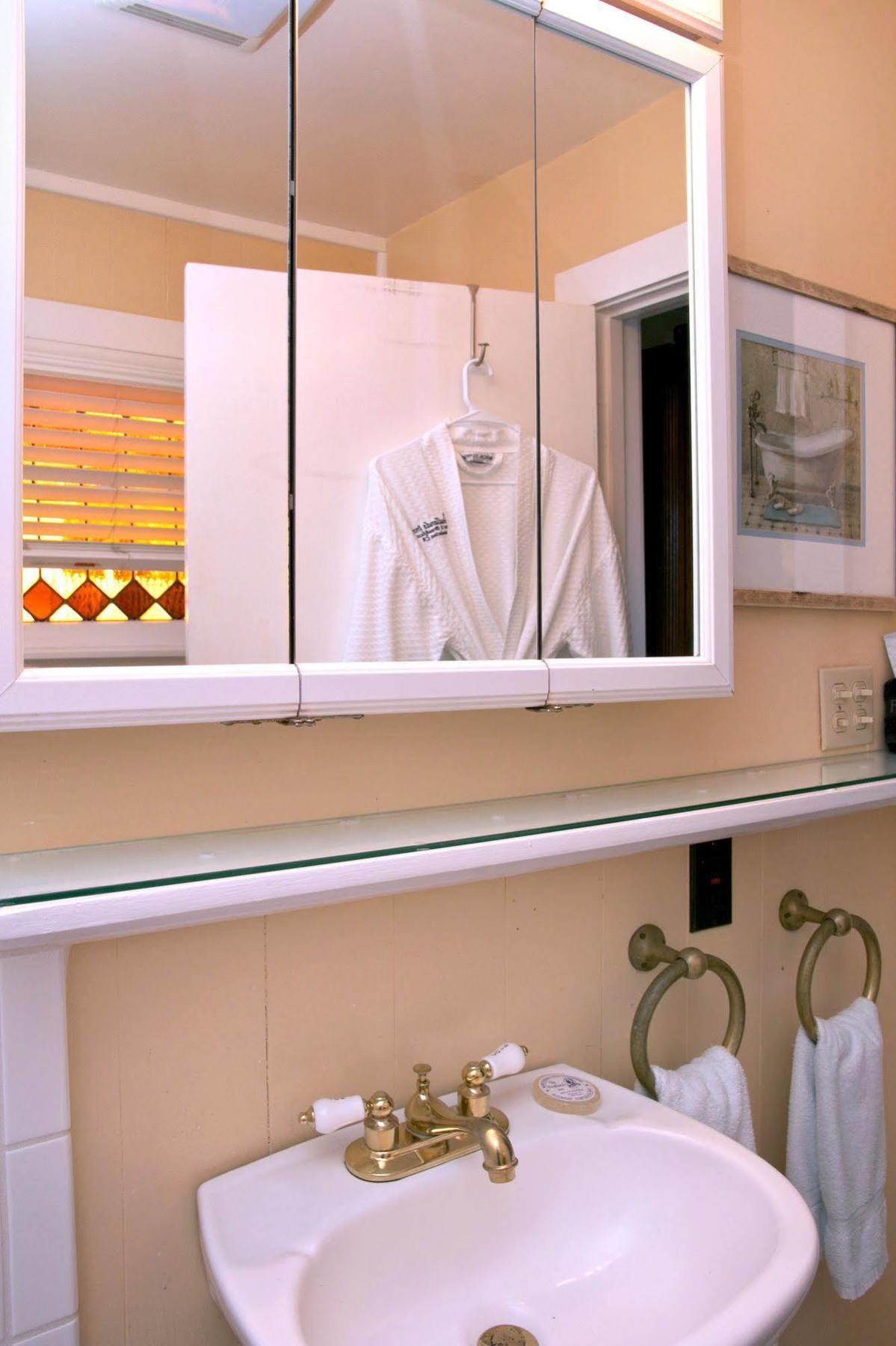 Headlands Bed&breakfast 3*